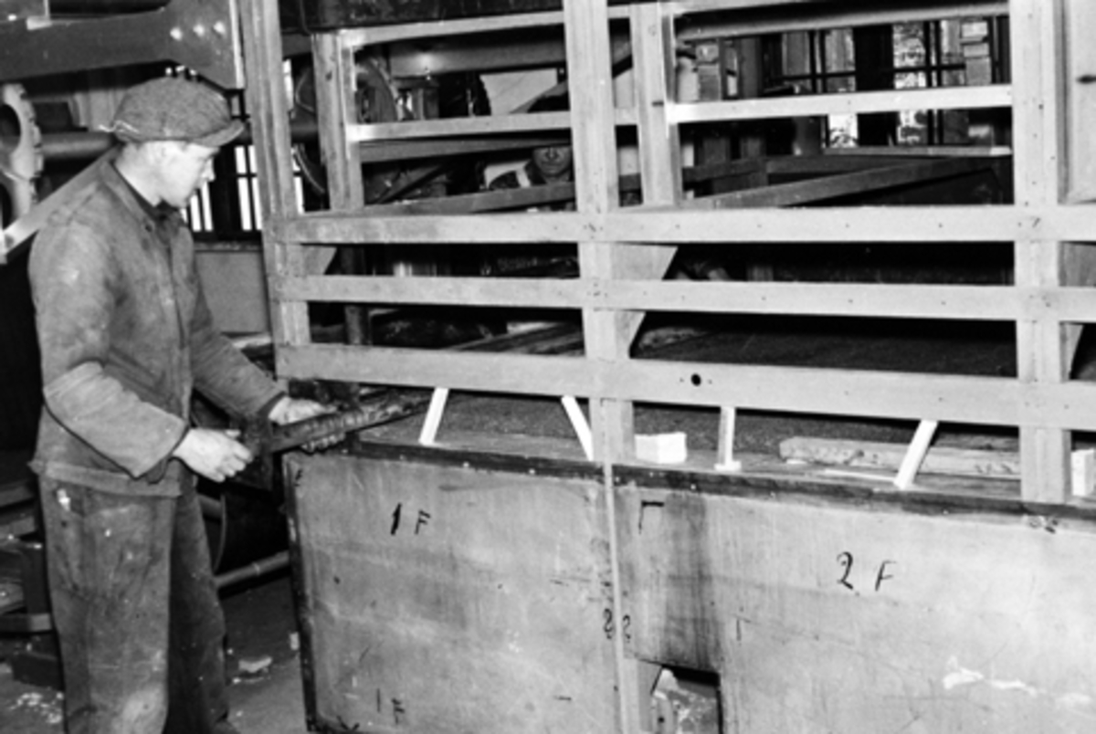 Anno Domkirkeodden, Bruvold mølle, Sundgaard, Norsk Knekkebrødfabrikk, ukjent håndverker.