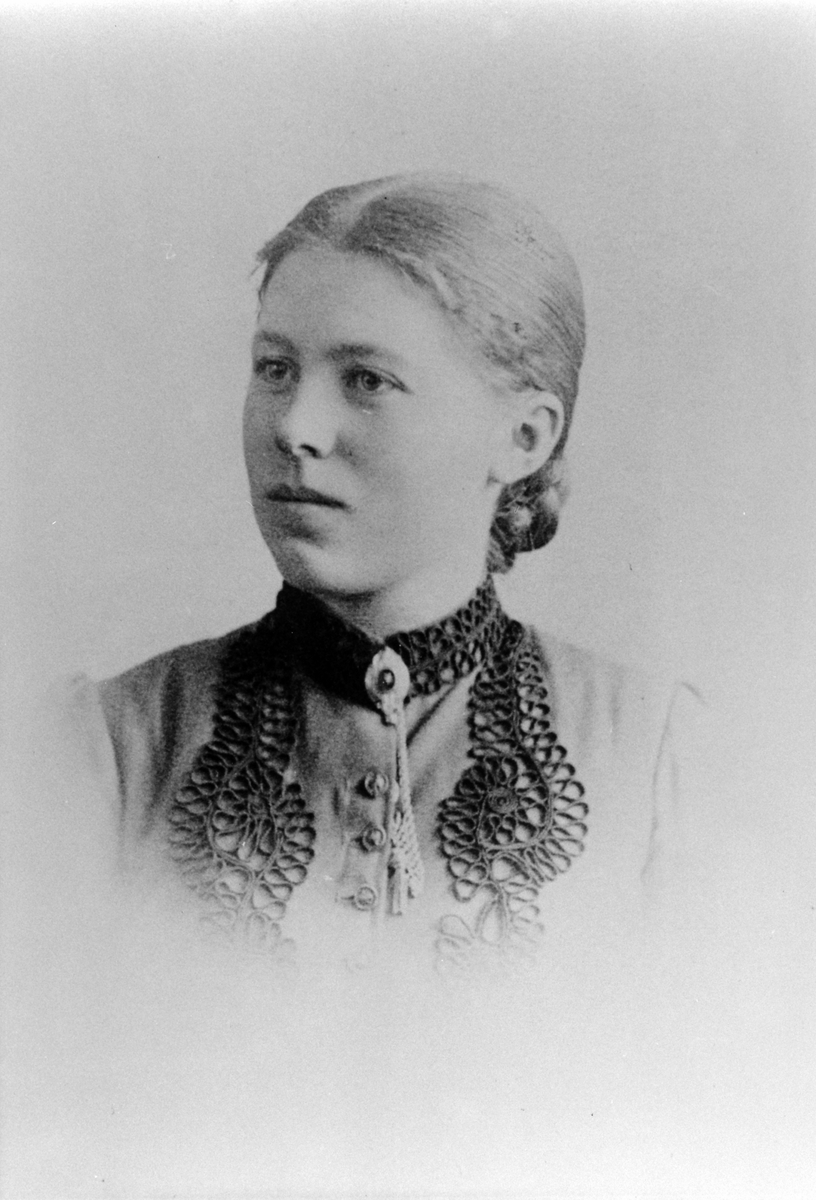 Anno Domkirkeodden, Portrett, Netta Marie Skjerven (1870-1949), Skjerven, Nes, Hedmark.