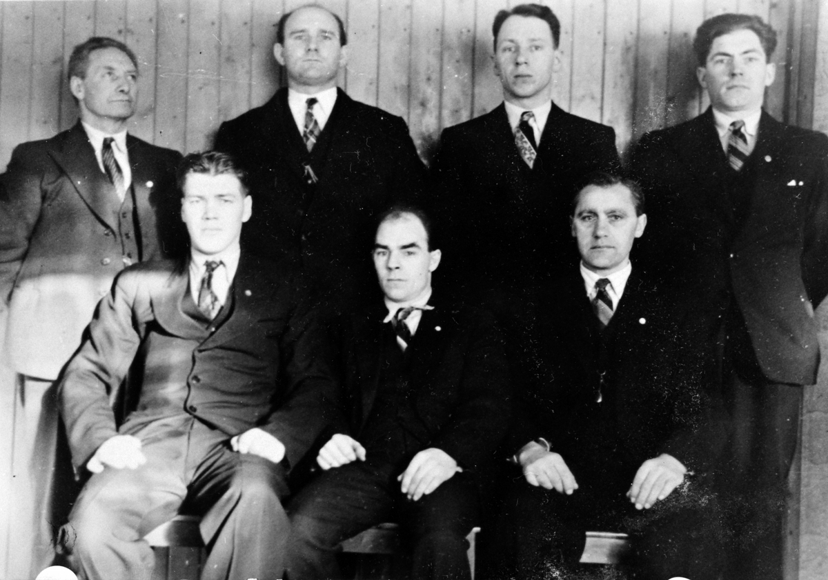 Anno Domkirkeodden, Styret i Moelv Jern og Metall. Gotfred Fruseth, Håkon Johnsen, Olaf Johansen, Mathias Elvsveen, Ole Hagen, Magnar Bergseth, Bernhard Pettersen. Dahl nedre, Næroset, Ringsaker.