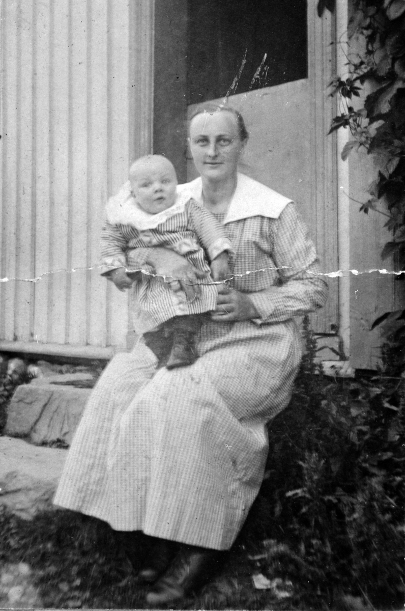 Anno Domkirkeodden, Elise og Arne Harbyengen, Harbyenga, Ringsaker, 1922.