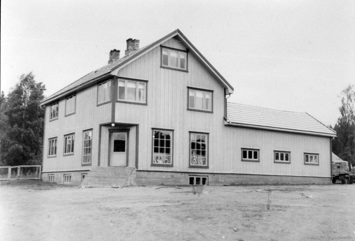 Anno Domkirkeodden, Forretningen til landhandler Lars L. Arneberg, nybygd 1939, Steinmo/Arneberg, Næroset.