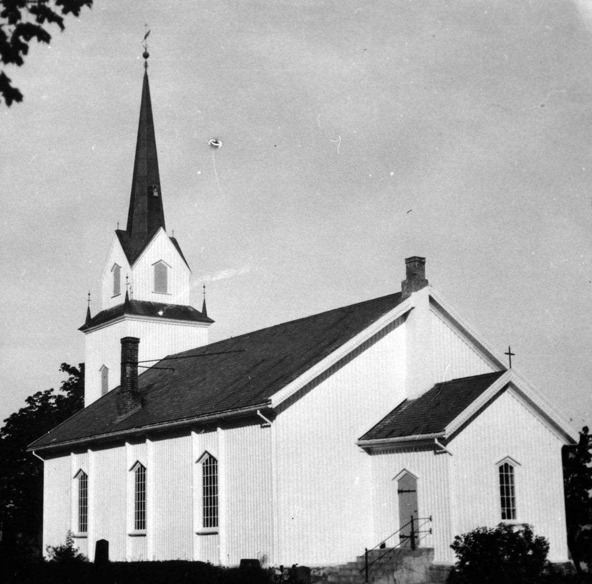 Anno Domkirkeodden, Eksteriør Helgøya kirke, innviet den 7.12 1870