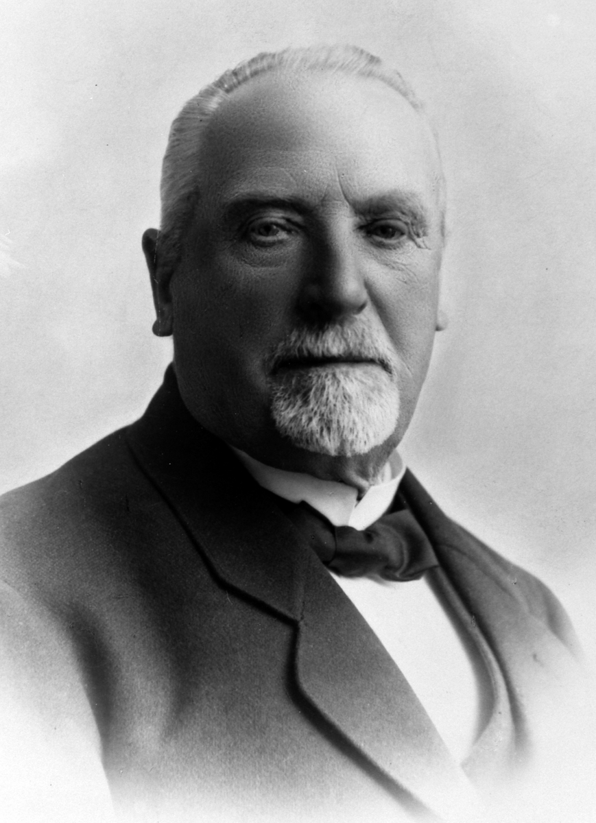 Anno Domkirkeodden, Portrett, Lars Narud, gardbruker og industri, Narud, Brumunddal.
