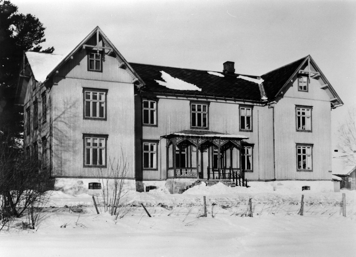 Anno Domkirkeodden, Eksteriør, Tingvang forsamlingslokale, Ringsaker.