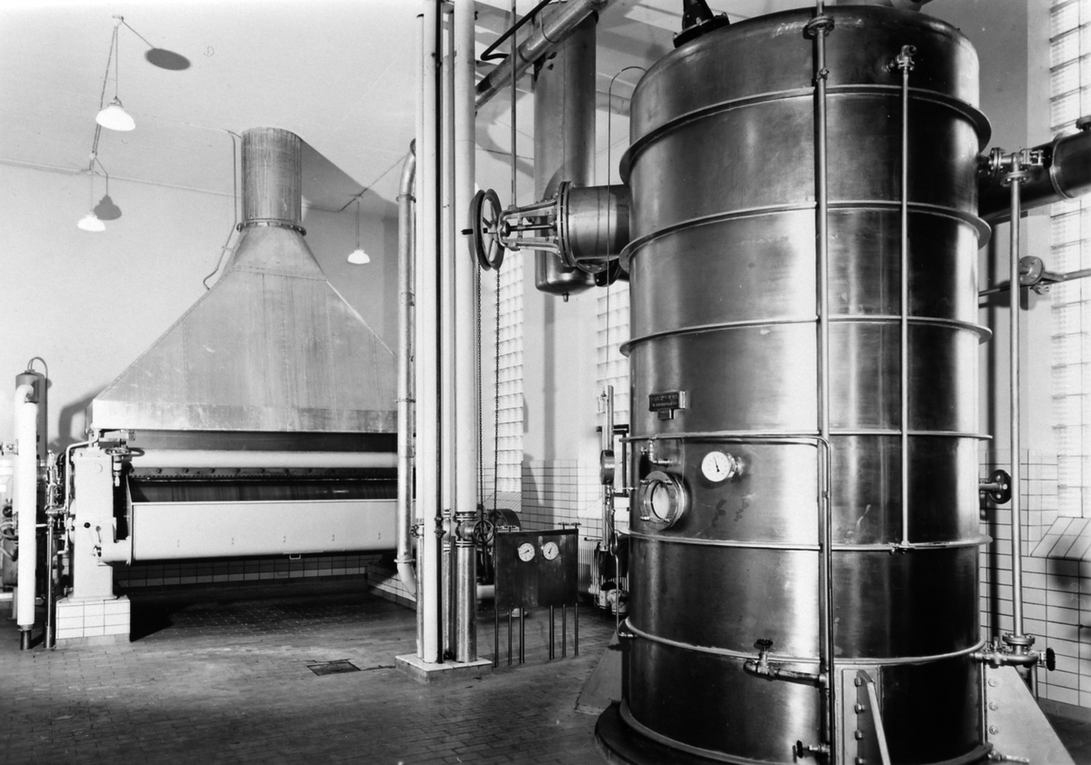 Anno Domkirkeodden, Hedmark Tørrmelk,meieri, Brumunddal, interiør, produksjon, ca. 1960.