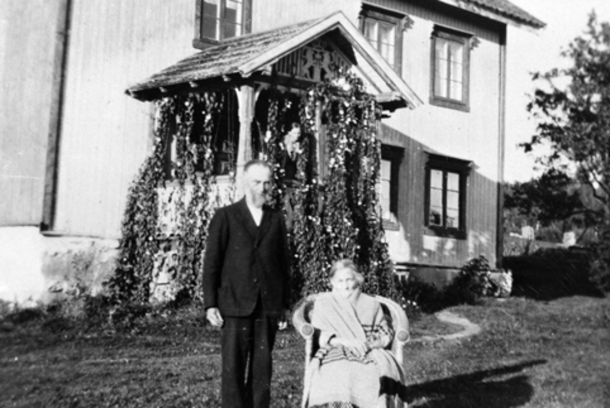 Anno Domkirkeodden, O.O. Mæland og Anne Mæland, Røseth øvre, Furnes.