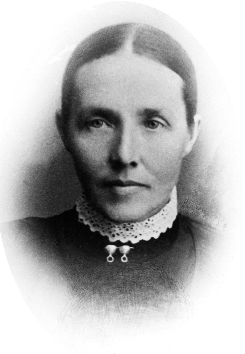 Anno Domkirkeodden, Portrett, Karen Olsen Bratberg (1866-1940) . Født Pinnerud/Framnes. Gift med Kristian Olsen Bratberg.