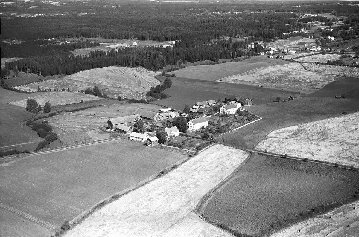 Widerøes Flyveselskap A/S, FLYFOTO IMERSLUNDGÅRDENE, ØSTRE 30-1, MIDTRE 30-2, VESTRE 31-1