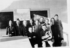 Anno Domkirkeodden, GRUPPE: 11 SKOLEELEVER, FARMEN SKOLE, FREDHJEM.