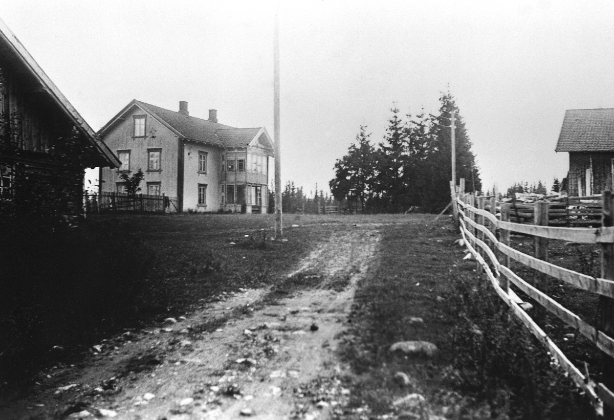 Anno Domkirkeodden, ÅLERUD GÅRD
