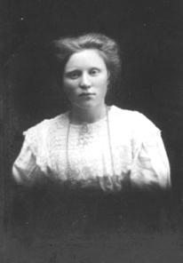Anno Domkirkeodden, PORTRETT: PAULINE HAUG FØDT: GRØHOLT, HUBRED LILLE