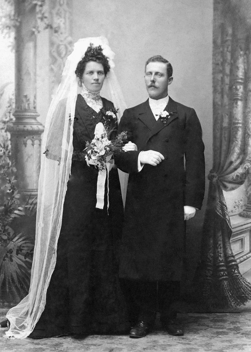 Anno Domkirkeodden, BRUDEFOTO, ANNA ROGSTAD, PEDER ROGSTAD, ÅSRØNNINGEN
