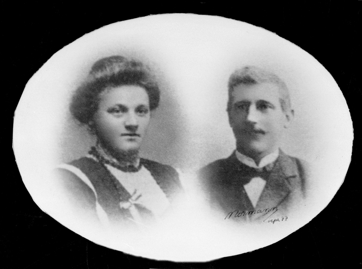 Anno Domkirkeodden, OLINE OG KARL BAKKE