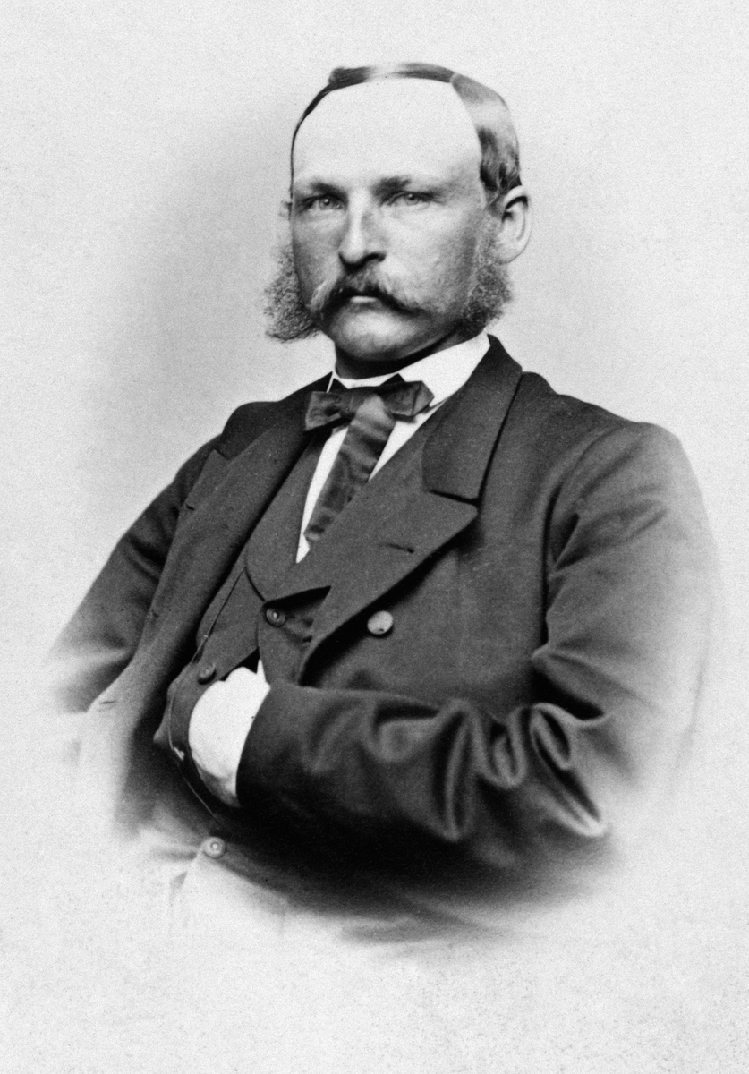 Anno Domkirkeodden, A. SCHULLERUD, LENSMANN. PORTRETT.