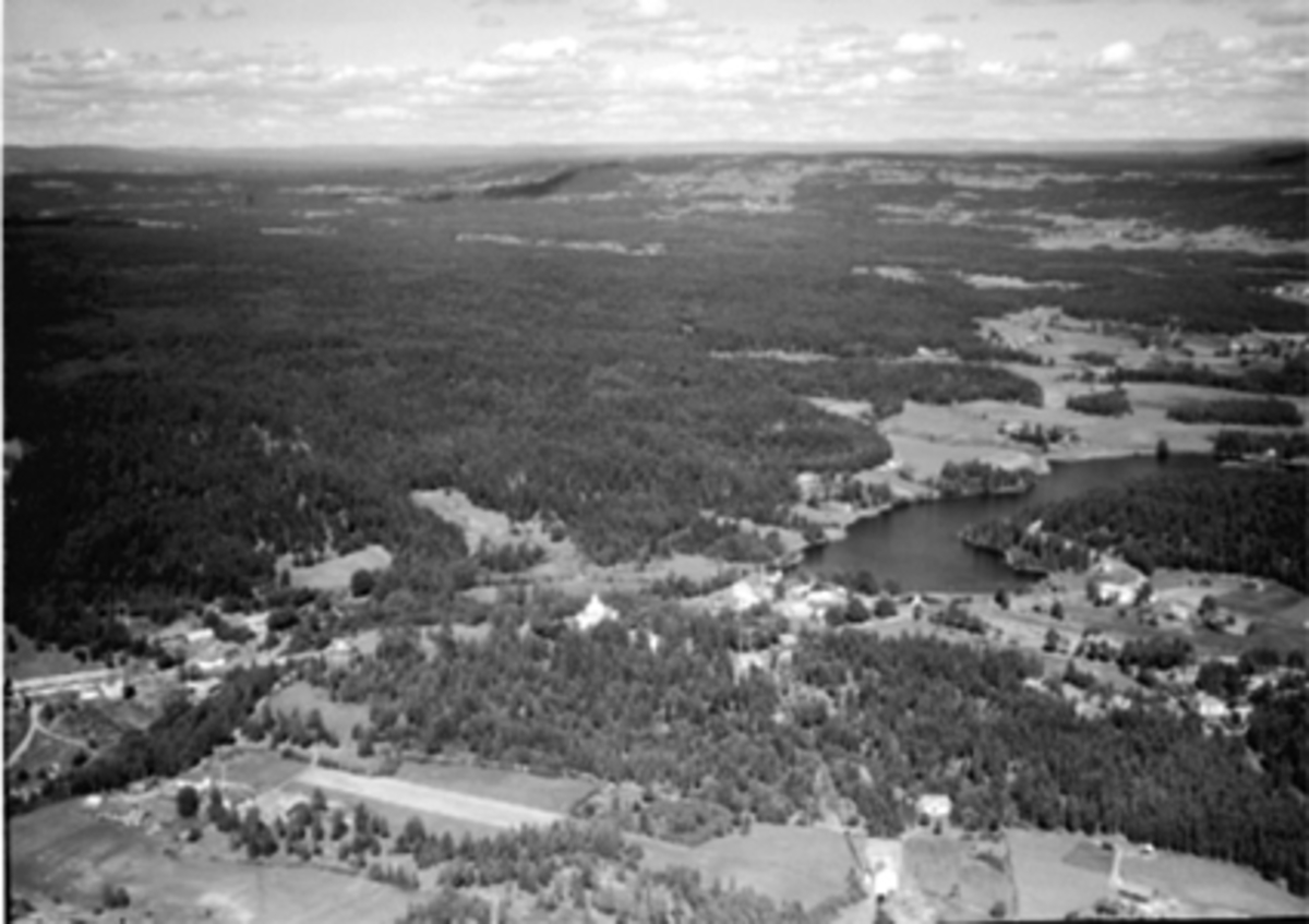 Widerøes Flyveselskap A/S, TANGEN VED MJØSA, SENTRUM, FLYFOTO