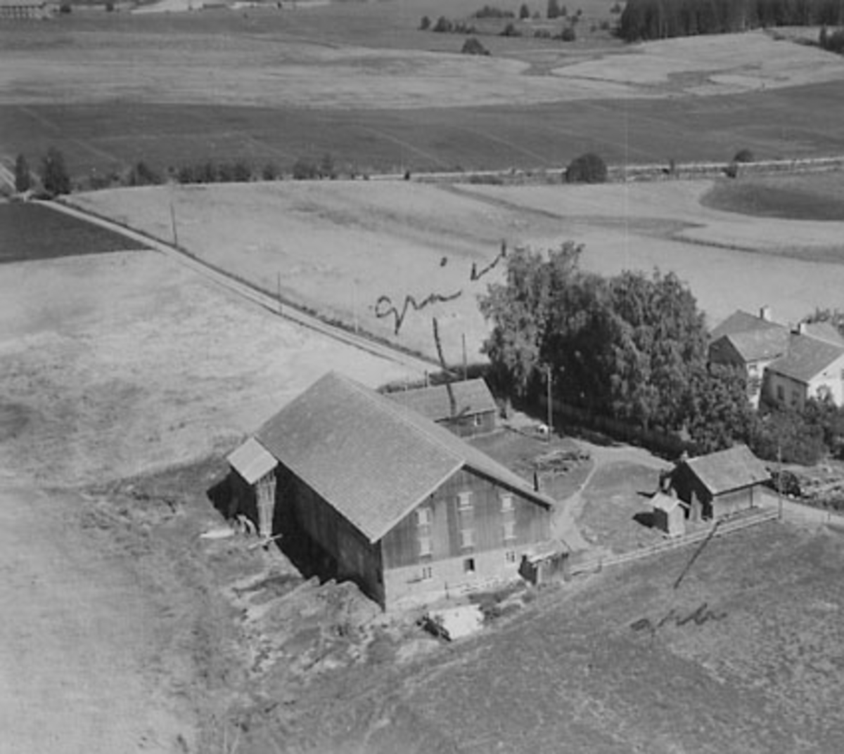 Widerøes Flyveselskap A/S, VIE GÅRD, FLYFOTO