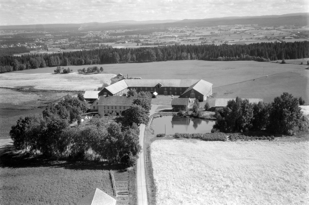 Widerøes Flyveselskap A/S, NORDVI GÅRD, FLYFOTO