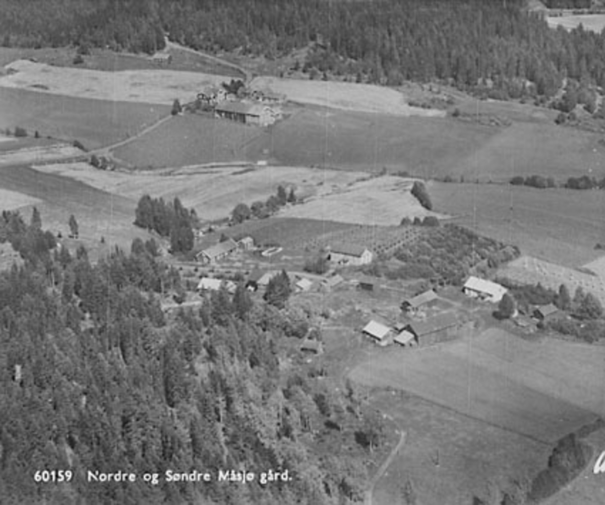 Widerøes Flyveselskap A/S, NORDRE OG SØNDRE MÅSJØ (MAASJØ) GÅRD, FLYFOTO