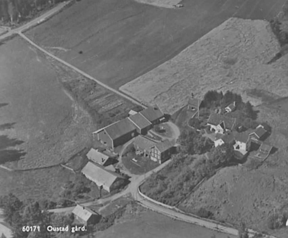 Widerøes Flyveselskap A/S, AUSTAD (OUSTAD) GÅRD, FLYFOTO