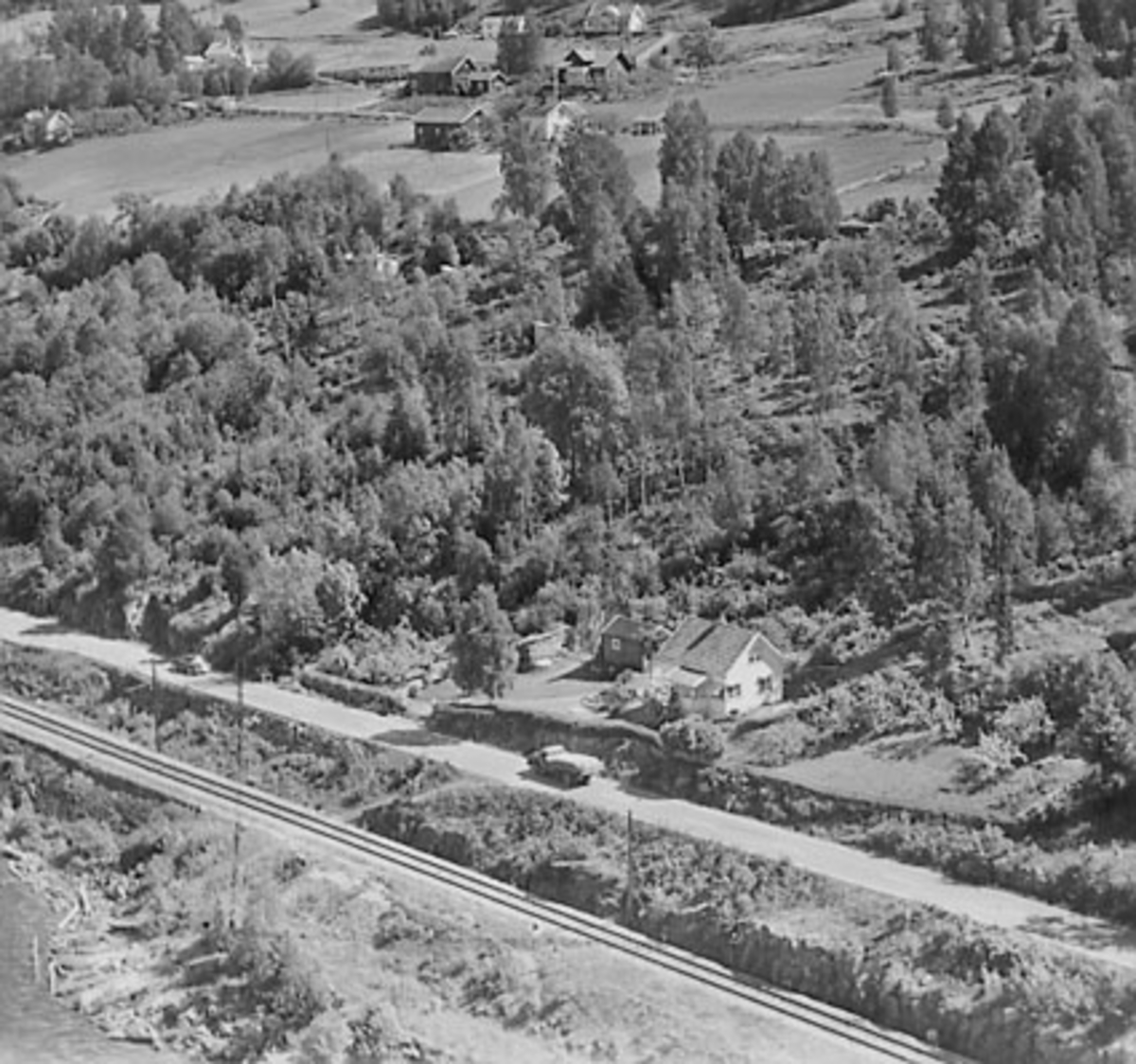 Widerøes Flyveselskap A/S, EIVIND HELLUM, FJELLBU, FLYFOTO