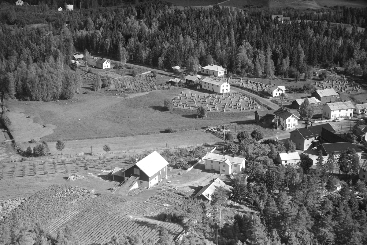Widerøes Flyveselskap A/S, FLYFOTO MIDTLUND, ÅSVANG SENTRUM, POSTKORTNEGATIV