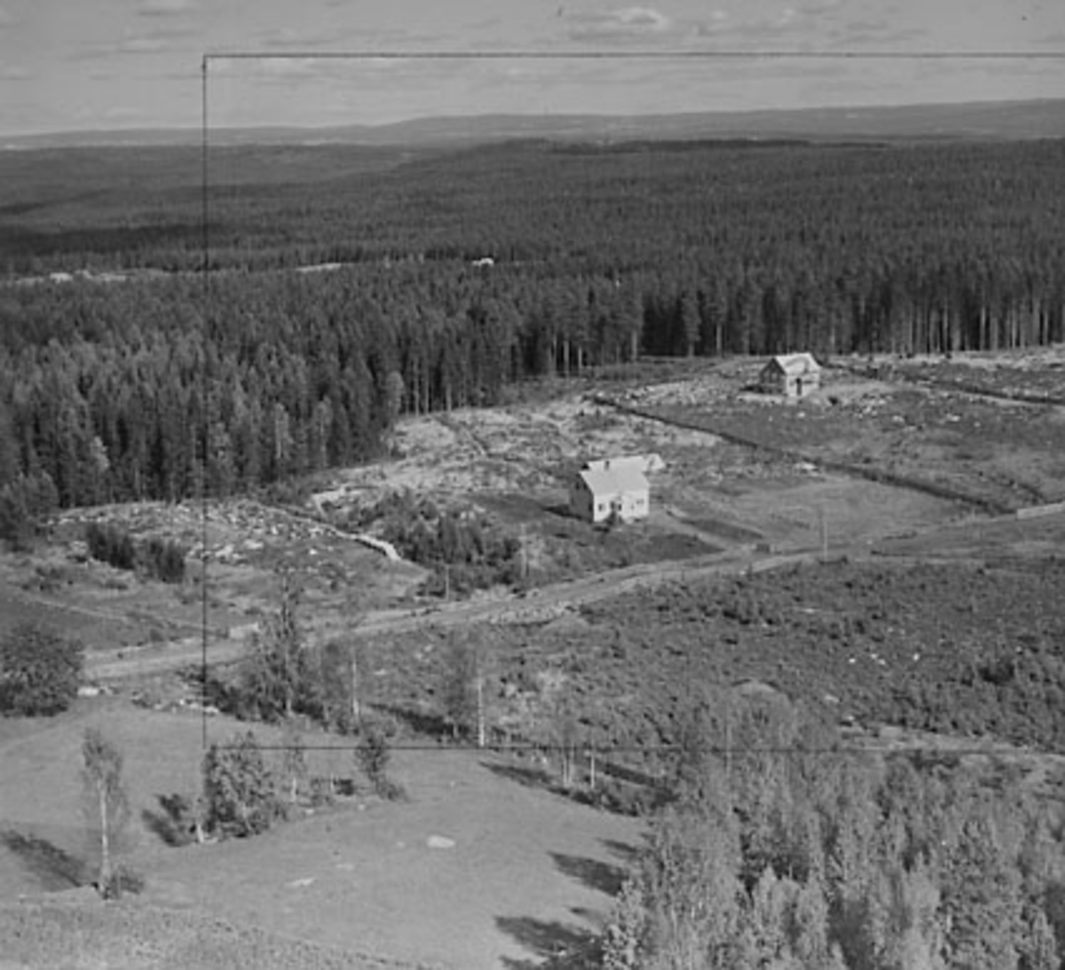 Widerøes Flyveselskap A/S, FLYFOTO SOLBERG, ÅSVANG