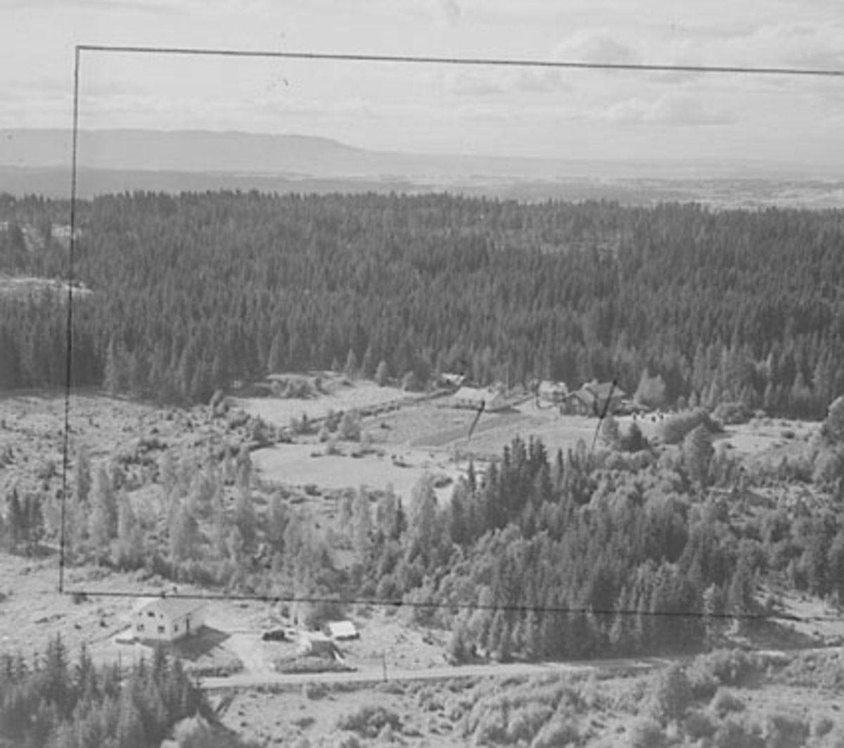 Widerøes Flyveselskap A/S, FLYFOTO NYHUS, ÅSVANG