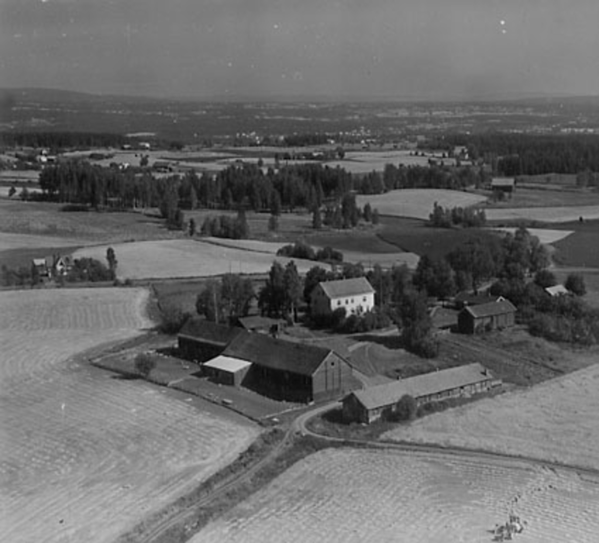 Widerøes Flyveselskap A/S, FLYFOTO HOSMESTAD, OTTESTAD