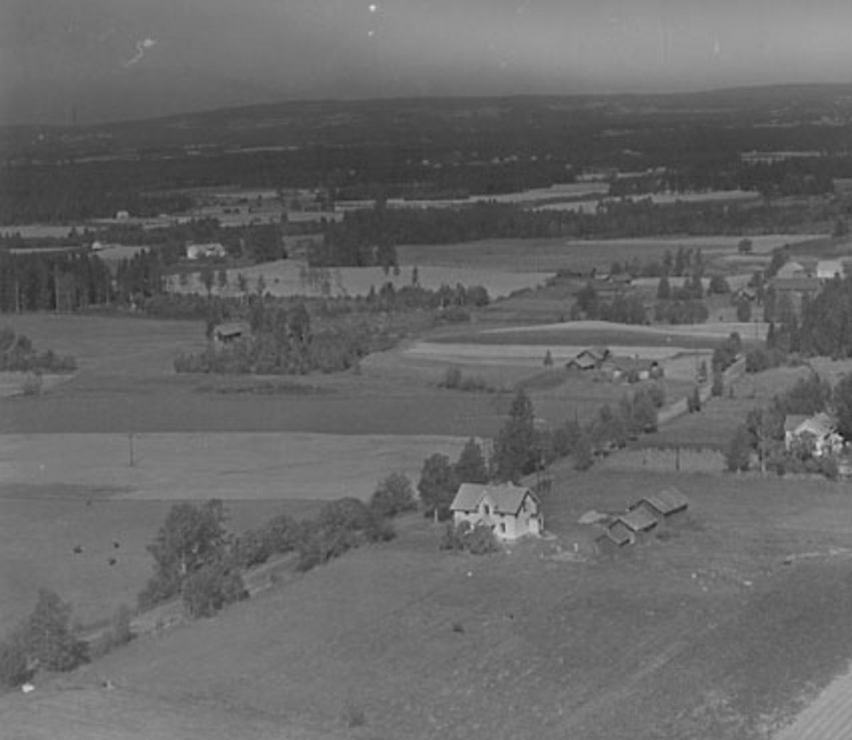 Widerøes Flyveselskap A/S, FLYFOTO ØSTHAGEN, ILSENG