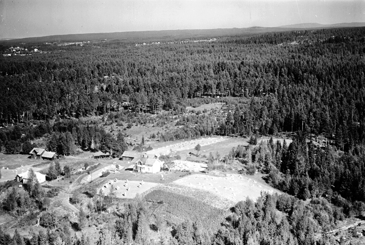 Widerøes Flyveselskap A/S, FLYFOTO SØBERGET 248-11, MELLEMBRYNSBERGET 245-2, SOLHJEM 245-7, ROMEDAL