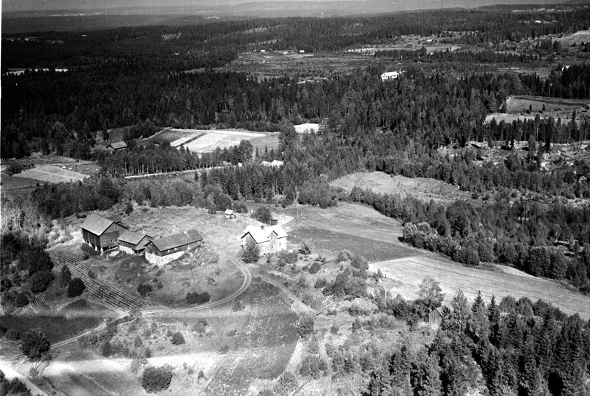 Widerøes Flyveselskap A/S, FLYFOTO KLAFSTAD LILLE 367-1, VALLSET