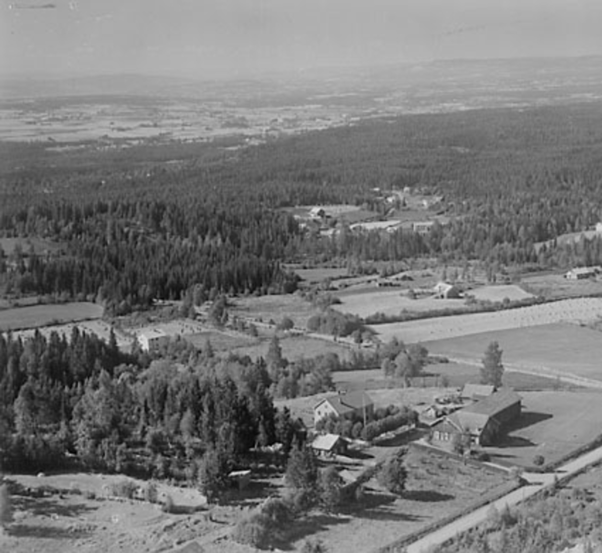 Widerøes Flyveselskap A/S, FLYFOTO HEKNEBY, ÅSVANG