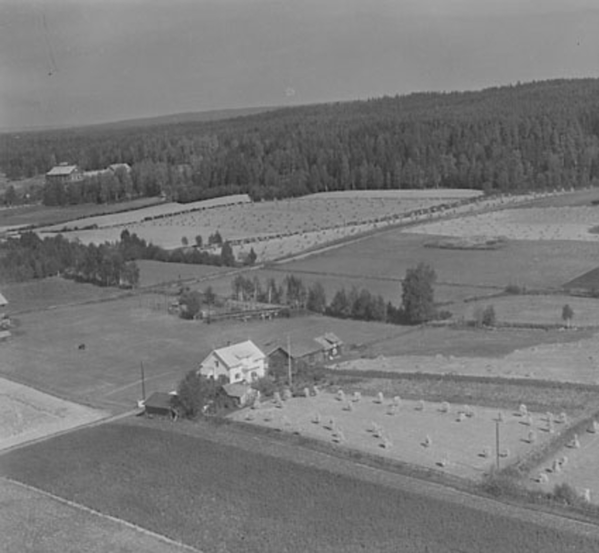 Widerøes Flyveselskap A/S, FLYFOTO IRSTADHOLEN, HOLEN NORDRE