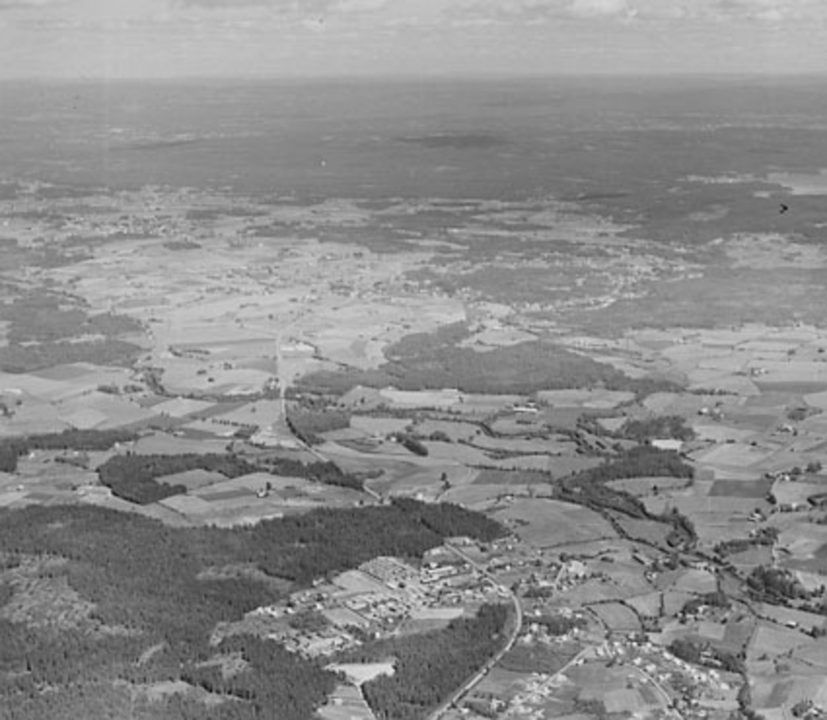 Widerøes Flyveselskap A/S, FLYFOTO STOR OVERSIKT, ILSENG