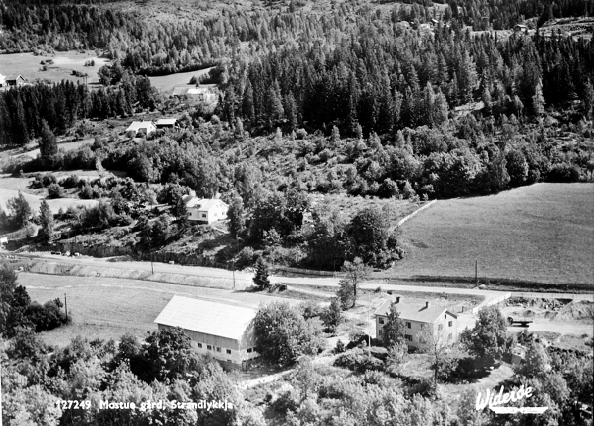 Widerøes Flyveselskap A/S, FLYFOTO MORSTU NEDRE, MOSTU