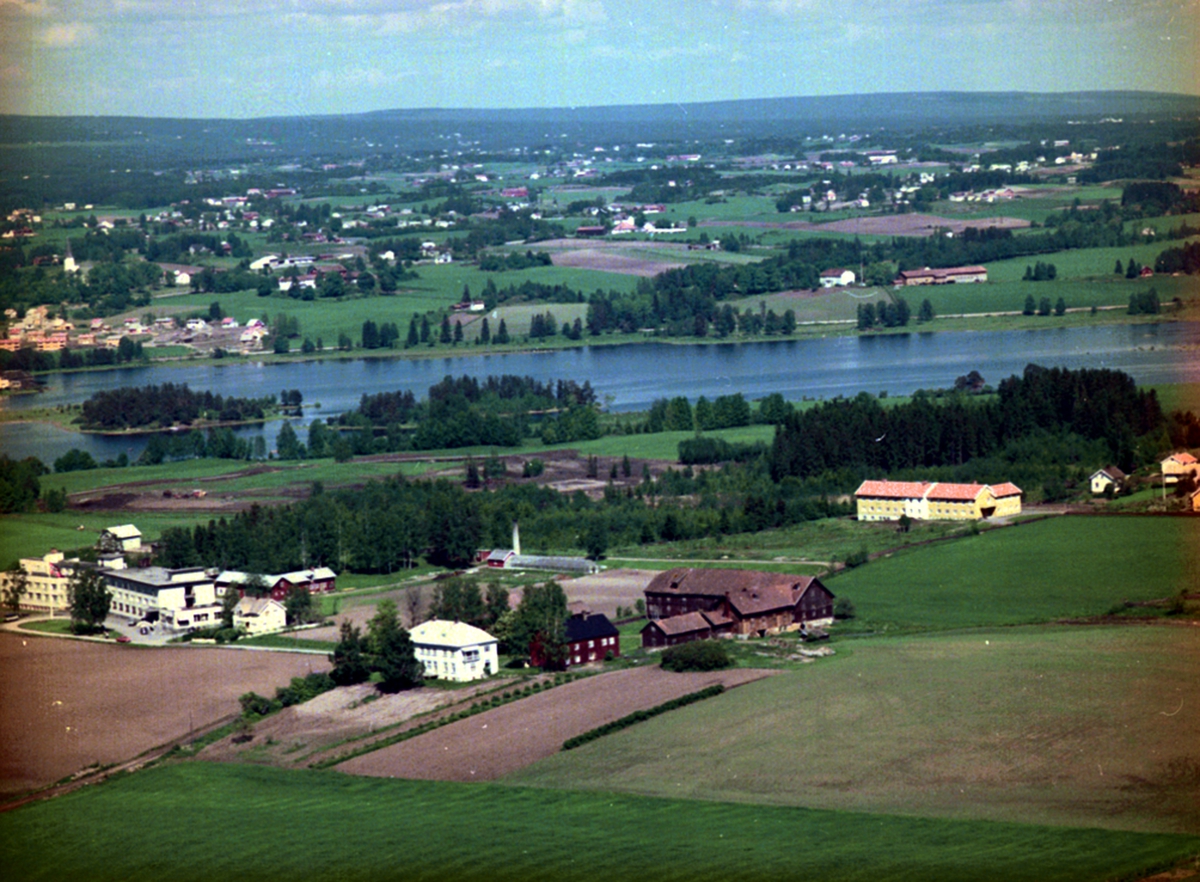 Widerøes Flyveselskap A/S, FLYFOTO KJONERUD GARD, ØSTLANDSKE VANFØREHJEM