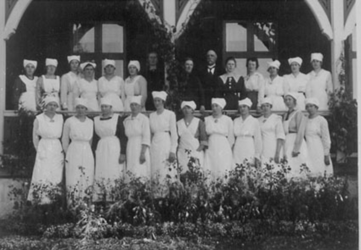 Anno Domkirkeodden, GRUPPE: 25, HUSHOLDNINGSSKOLE, HEDEMARKENS HUSHOLDNINGSSKOLE, GILLUND STORE,
