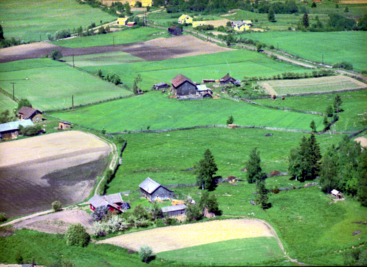 Widerøes Flyveselskap A/S, FLYFOTO SANGEN, HAGELUND
