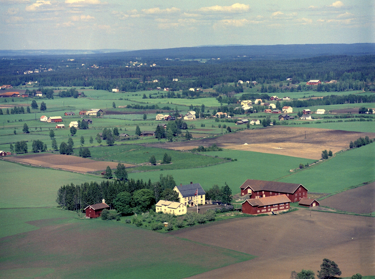 Widerøes Flyveselskap A/S, FLYFOTO IHRSTAD 249-1, ROMEDAL