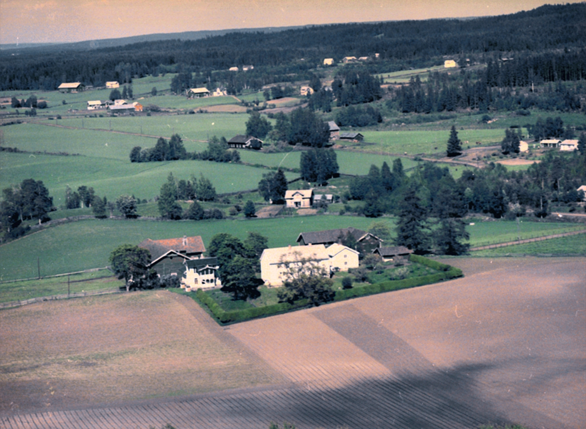 Widerøes Flyveselskap A/S, FLYFOTO HUSE, ILSENG
