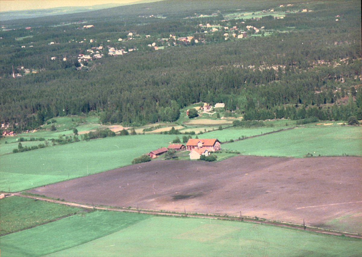 Widerøes Flyveselskap A/S, FLYFOTO MELLEMBRYN, ILSENG