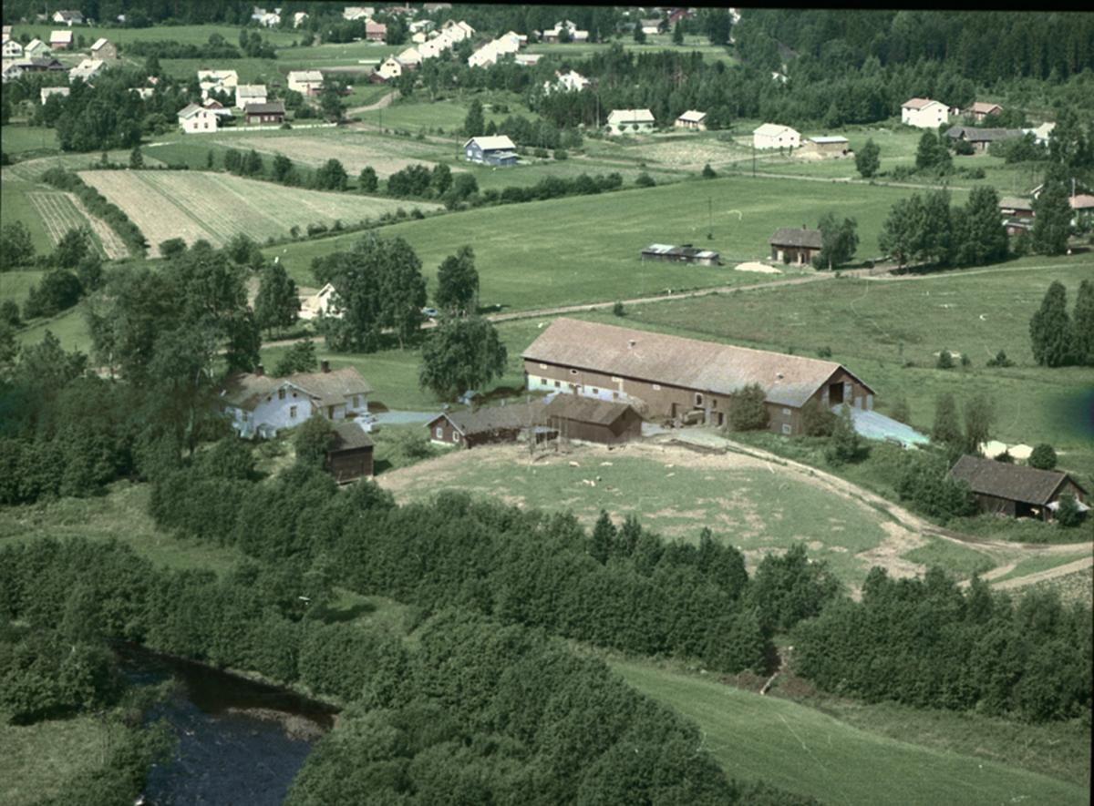 Widerøes Flyveselskap A/S, FLYFOTO BJØRBY GARD, ILSENG