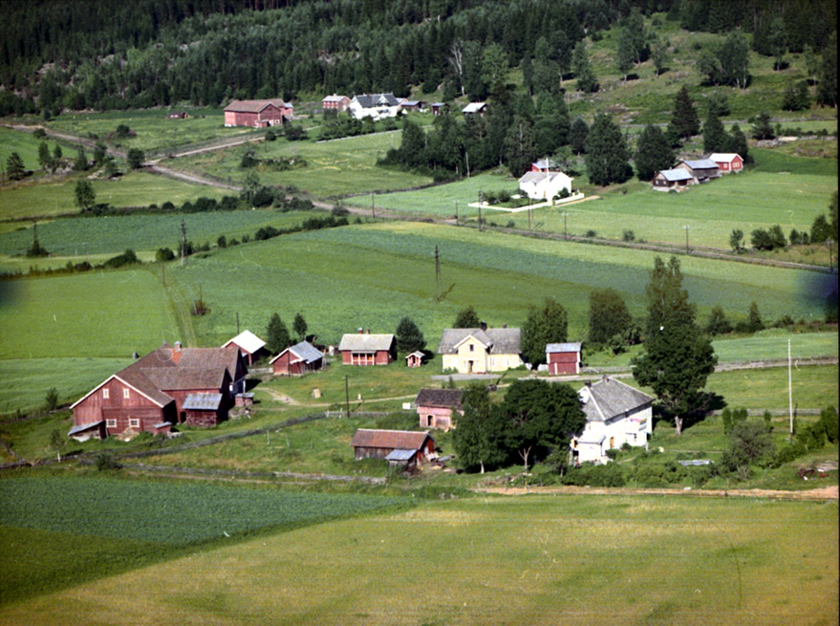 Widerøes Flyveselskap A/S, FLYFOTO SLETVOLD NORDRE, TANGEN