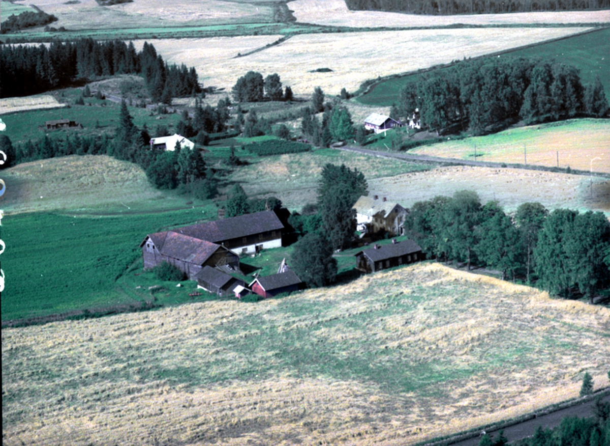 Widerøes Flyveselskap A/S, FLYFOTO MOEN 316-1, EVENSTAD 316-18, BJØRKLY 315-8, VALLSET