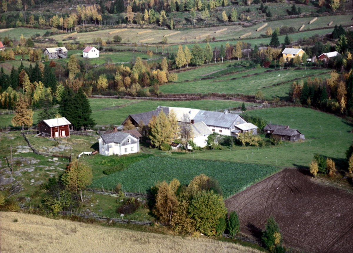 Widerøes Flyveselskap A/S, FLYFOTO BEKKELI, SOLÅS, HAUKÅSBAKKEN, ÅSVANG