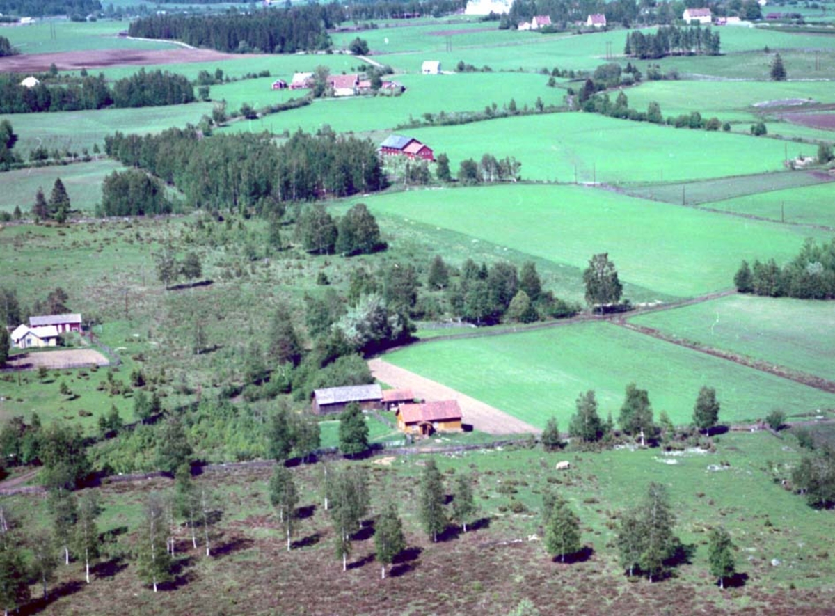 Widerøes Flyveselskap A/S, FLYFOTO: DALBY (?) 57-14, NYSTUEN 55-14, STANGE