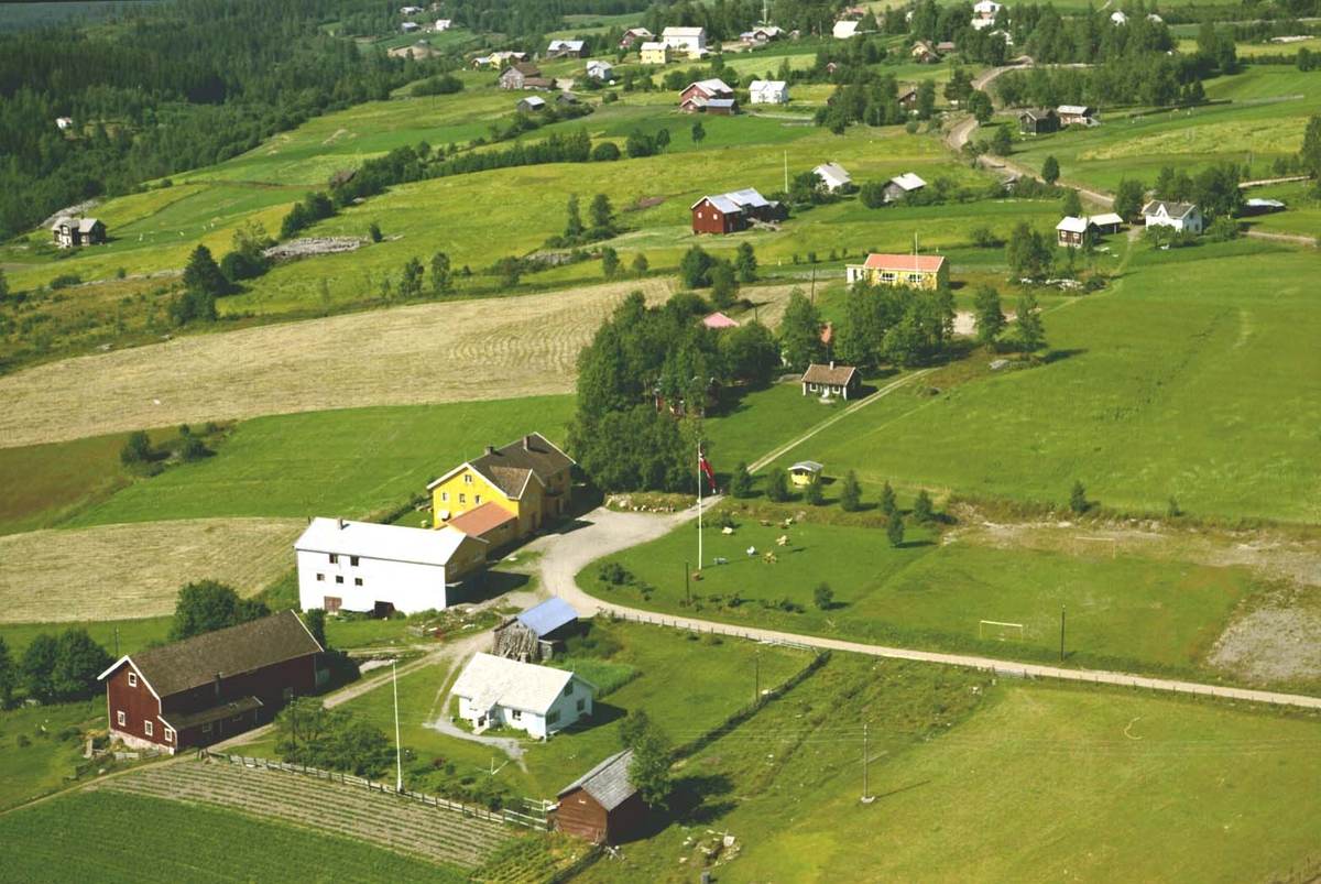 Widerøes Flyveselskap A/S, FLYFOTO HARASETH SØNDRE, HARASET LEIERSTED, VALLSET