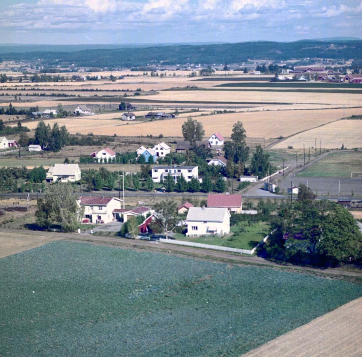 Widerøes Flyveselskap A/S, FLYFOTO KONGSVEGEN, TORSTADVEGEN, STANGE