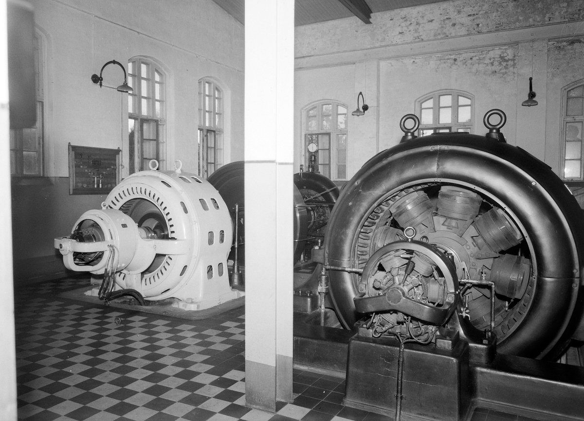 Anno Domkirkeodden, INTERIØR: FOSSELVA KRAFTSTASJON, FOSSEELVEN ELEKTRISTETSVERK, TANGENSE BOKA FOLK OG KRAFT STANGE ENERGI 1916-2006 S. 18.