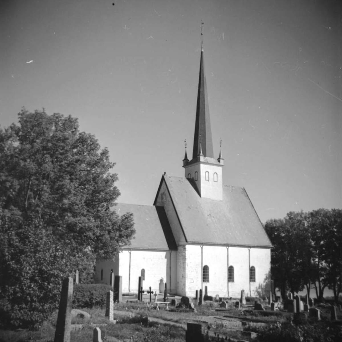 Anno Domkirkeodden, EKSTERIØR; STANGE KIRKE